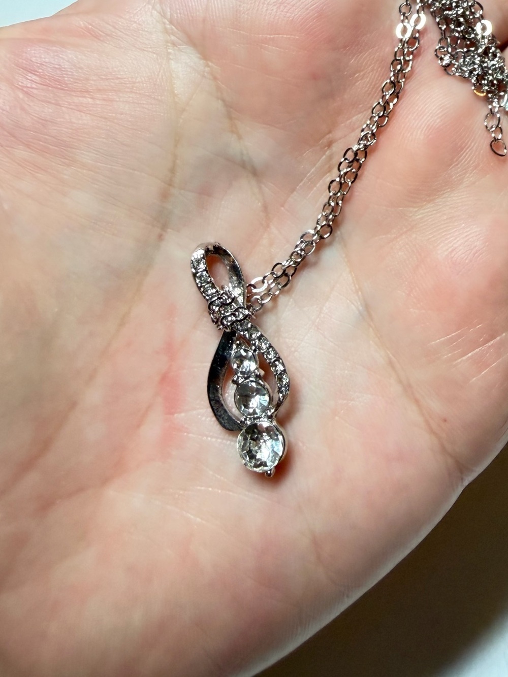S925 Sterling Silver Infinity Twist Clear Stone Necklace (N48) - Picture 5 of 10